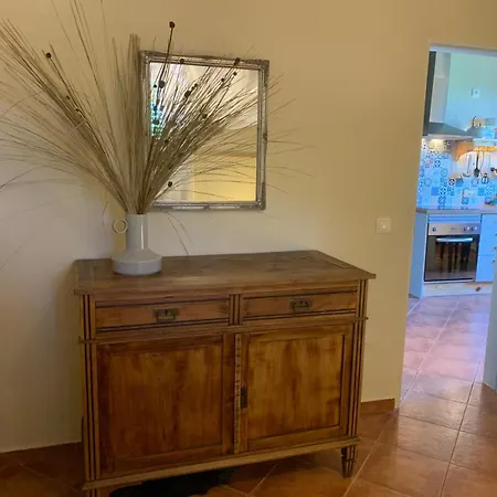 Semesterbostad Manor Meeder