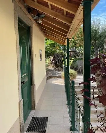 Manor Meeder קסטניירה דה פרה